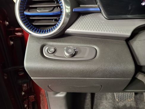 Used 2024 Chevrolet Trax LT w/ Driver Confidence Package image 18