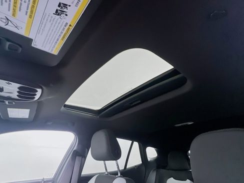 New 2026 Chevrolet Trax RS w/ Sunroof Package image 21