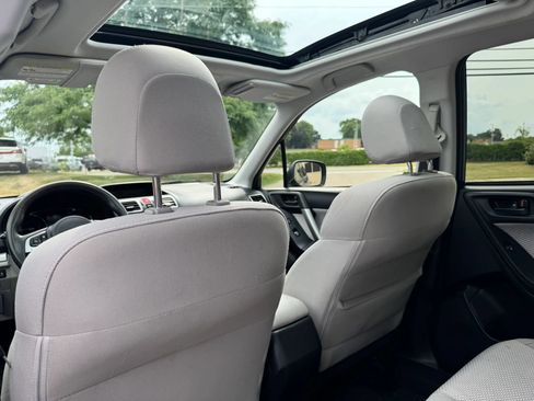 Used 2017 Subaru Forester 2.5i Premium AWD/4WD image 40