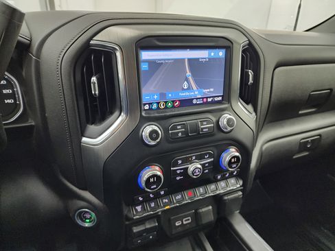 Used 2022 GMC Sierra 2500 Denali image 11