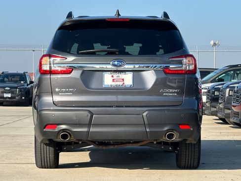 Certified 2025 Subaru Ascent Limited w/ Popular Package #2 image 4