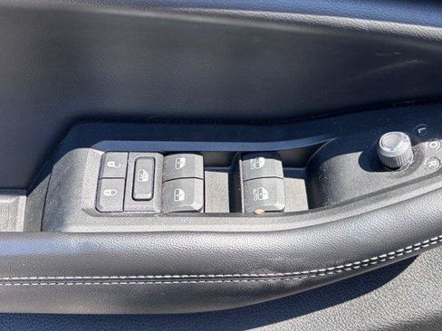 Used 2023 Jeep Grand Cherokee L Laredo AWD/4WD image 10