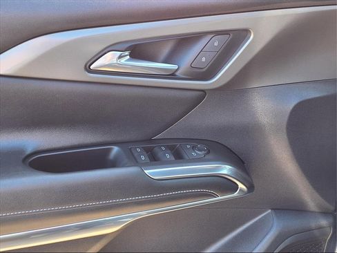 Used 2024 Chevrolet Traverse LS image 15