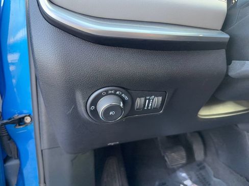 Used 2025 Jeep Compass Limited AWD/4WD image 15