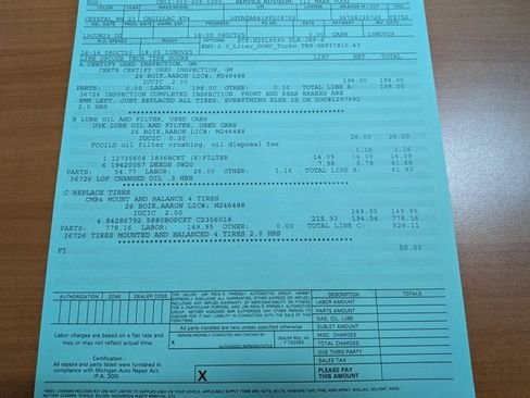 Certified 2023 Cadillac XT4 Luxury w/ Cold Weather Package image 2