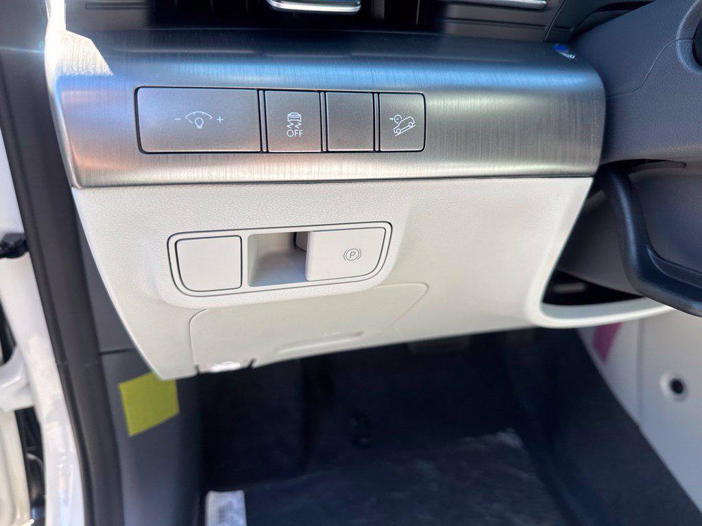 New 2027 Hyundai Kona SE AWD/4WD image 12