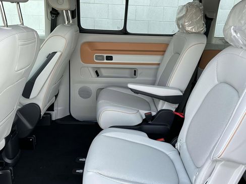 New 2025 Volkswagen ID. Buzz 1st Edition image 11