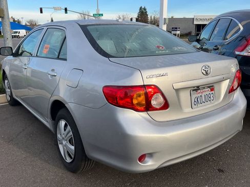 Used 2010 Toyota Corolla LE image 4