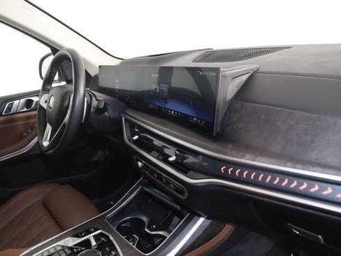 Used 2024 BMW X7 xDrive40i w/ Premium Package AWD/4WD image 45