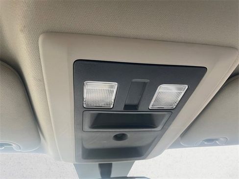 Used 2024 RAM 1500 Classic SLT image 24