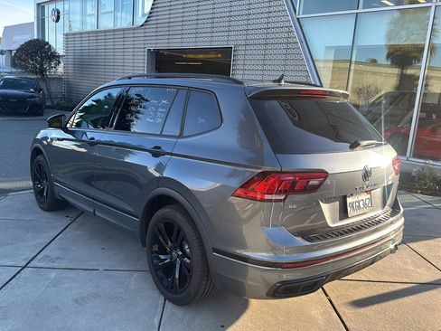 Used 2024 Volkswagen Tiguan SE R-Line image 8