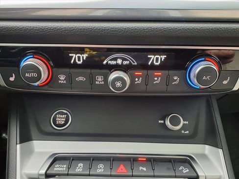 Used 2022 Audi Q3 2.0T Premium w/ Convenience Package image 21