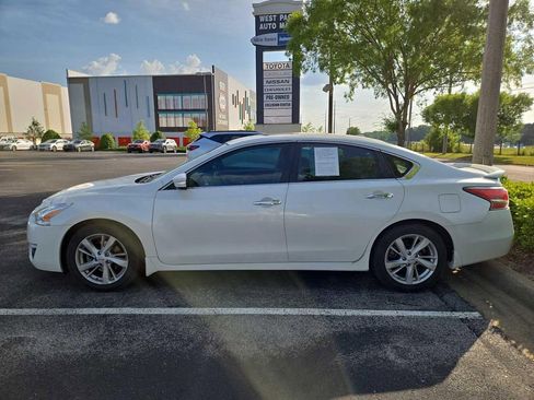 Used 2014 Nissan Altima 2.5 SL w/ Technology Package FWD image 7