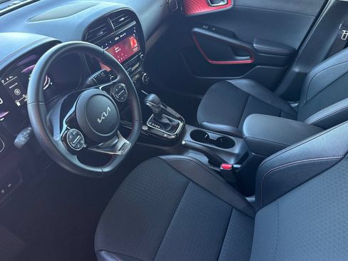 Certified 2025 Kia Soul GT-Line FWD image 10