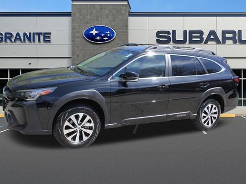 Certified 2025 Subaru Outback Premium AWD/4WD image 6