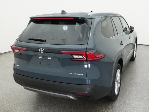 New 2026 Toyota Grand Highlander Platinum AWD/4WD image 8