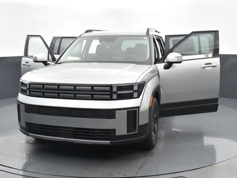 Used 2025 Hyundai Santa Fe SEL image 29