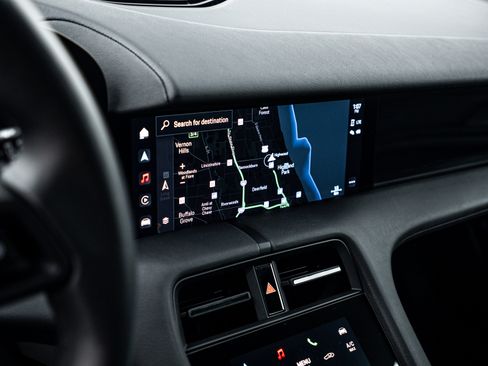 Certified 2024 Porsche Taycan image 17