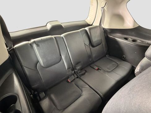 Used 2018 Nissan Armada SL image 27