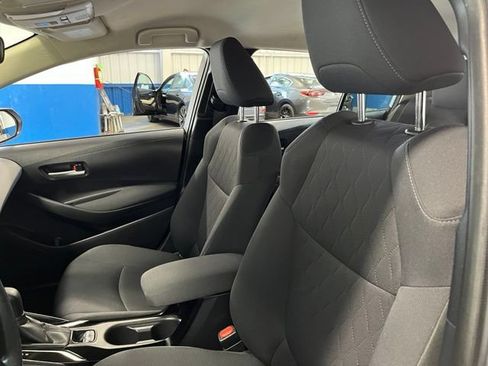 Used 2021 Toyota Corolla LE FWD image 23