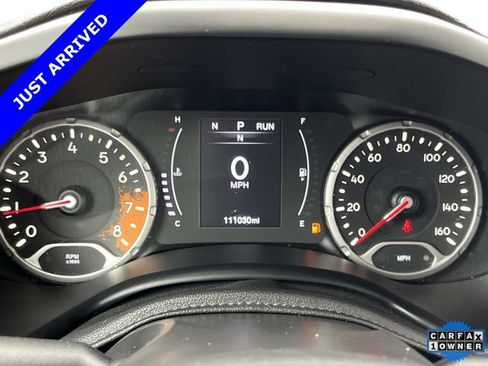 Certified 2017 Jeep Renegade Latitude FWD image 36
