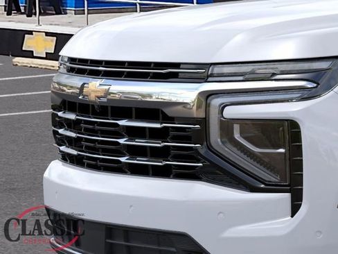 New 2026 Chevrolet Suburban LT RWD image 15