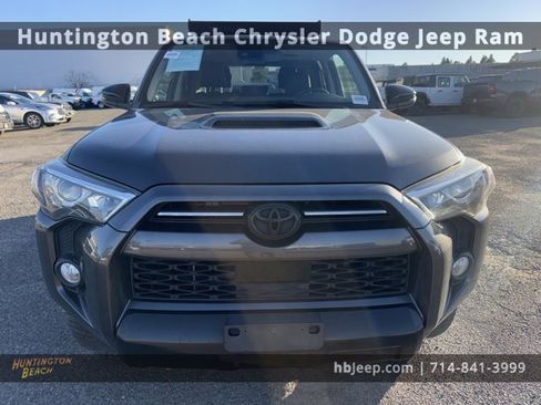 Used 2020 Toyota 4Runner Limited image 2