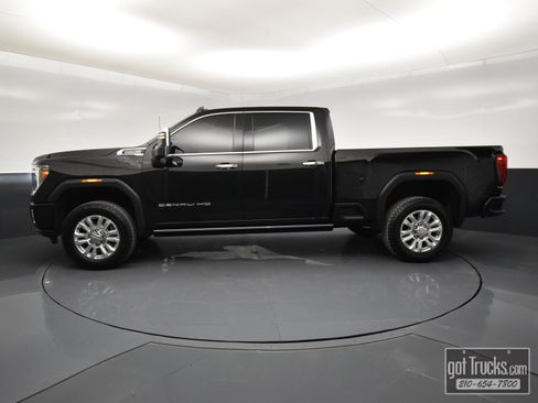 Used 2023 GMC Sierra 2500 Denali w/ Denali Ultimate Package image 3