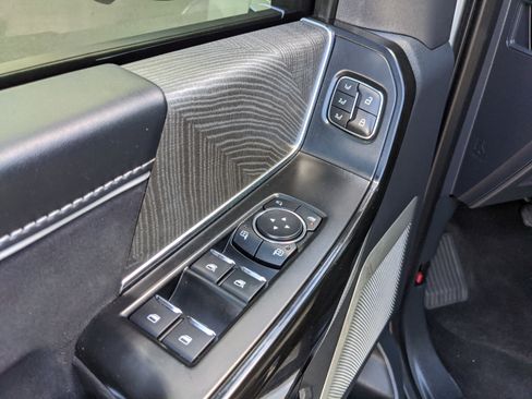 Used 2024 Ford F150 Lightning Platinum image 22