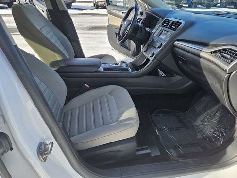 Used 2018 Ford Fusion S image 20