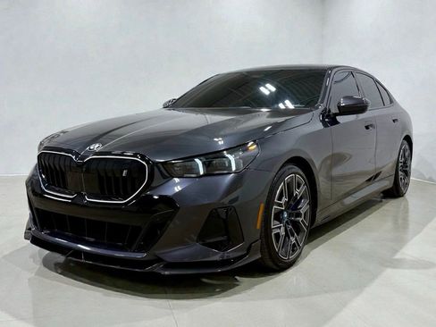 Used 2025 BMW i5 xDrive40 w/ M Sport Package image 12