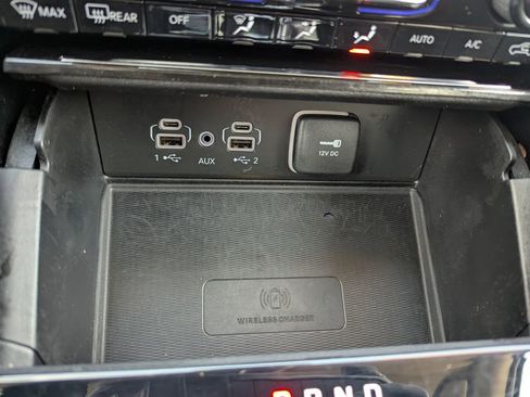 Used 2023 Jeep Grand Cherokee Limited w/ Luxury Tech Group II AWD/4WD image 29