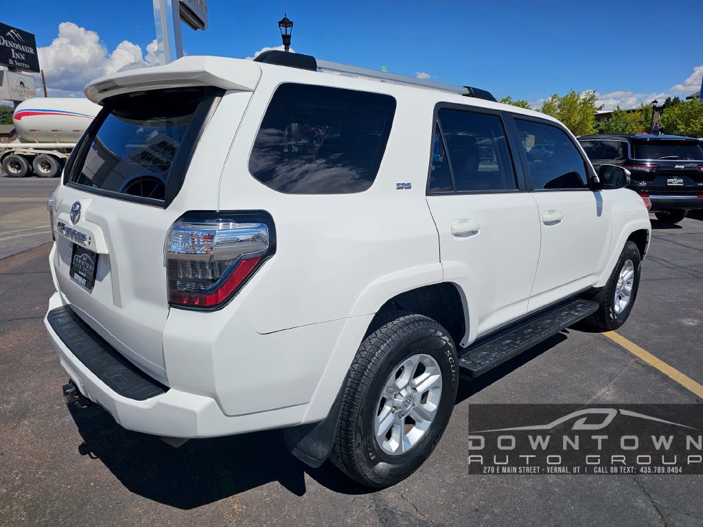 Used 2022 Toyota 4Runner SR5 Premium AWD/4WD image 3