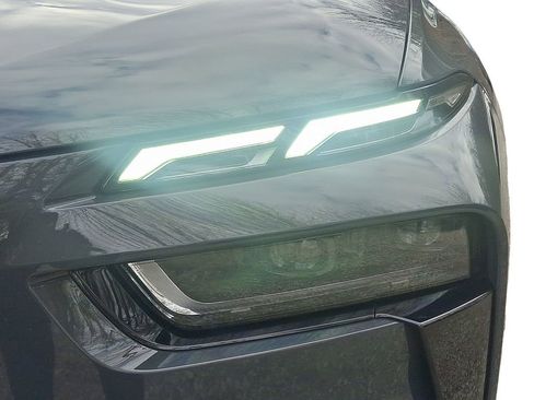 Certified 2024 BMW X7 xDrive40i w/ M Sport Package image 10