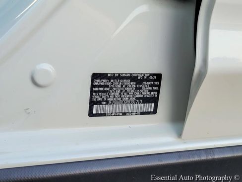 Used 2024 Subaru Crosstrek 2.0i Premium w/ Popular Package #4 AWD/4WD image 32