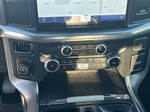 Certified 2022 Ford F150 Lariat image 31