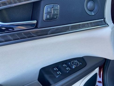 Used 2019 Lincoln Nautilus Reserve w/ Driver Assistance Package image 19