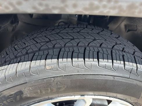 Used 2021 Jeep Renegade Latitude w/ Luxury Group I image 9