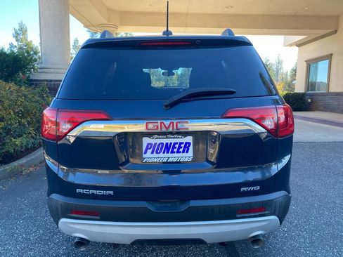 Used 2017 GMC Acadia SLE AWD/4WD image 4
