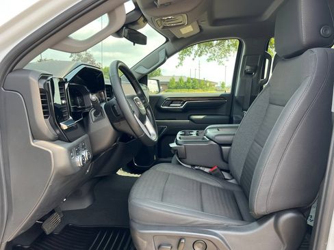 Used 2024 GMC Sierra 1500 Elevation w/ X31 Off-Road Package AWD/4WD image 3