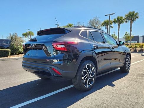 Used 2024 Chevrolet Trax RS w/ Sunroof Package image 6