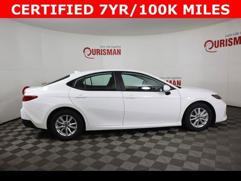 Used 2025 Toyota Camry LE image 14
