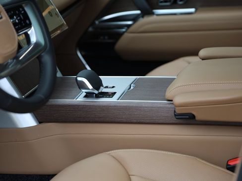 New 2026 Land Rover Range Rover SE AWD/4WD image 12