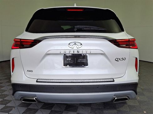 Certified 2022 INFINITI QX50 Essential image 8