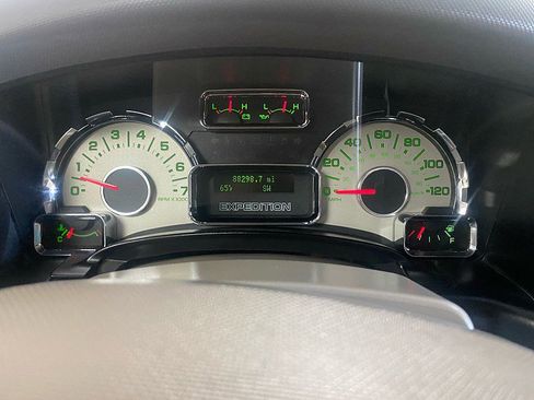 Used 2014 Ford Expedition XL image 18