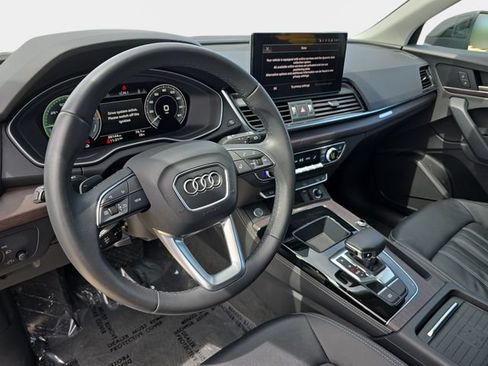 Used 2021 Audi Q5 e Premium Plus w/ Premium Plus Package AWD/4WD image 19