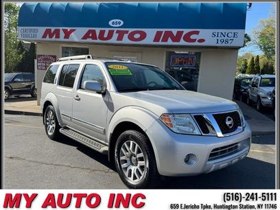 Used 2011 Nissan Pathfinder LE w/ Navigation Pkg