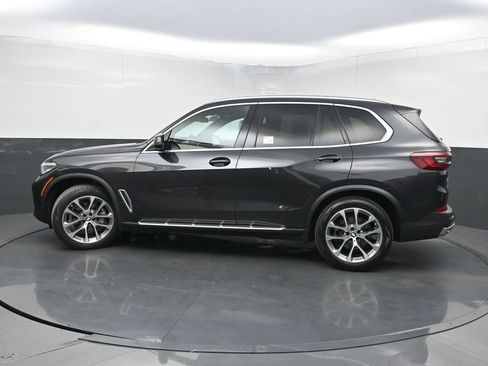 Used 2023 BMW X5 xDrive40i w/ Luxury Seating Package image 45
