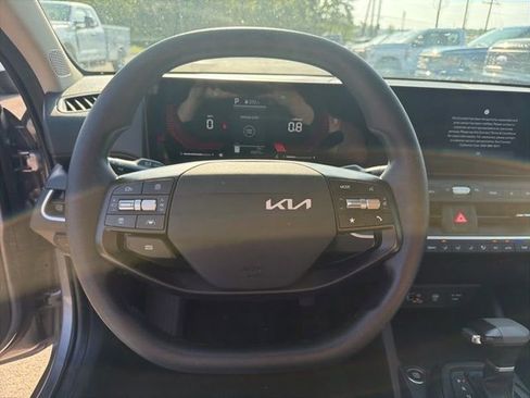 Used 2025 Kia K4 FWD image 6