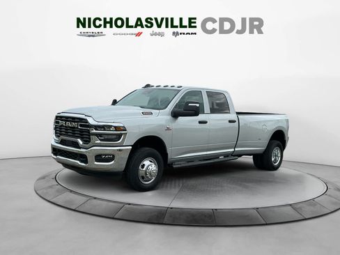 Used 2026 RAM 3500 Tradesman AWD/4WD image 1